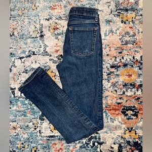 Everlane High Rise Straight distressed denim
Size 23